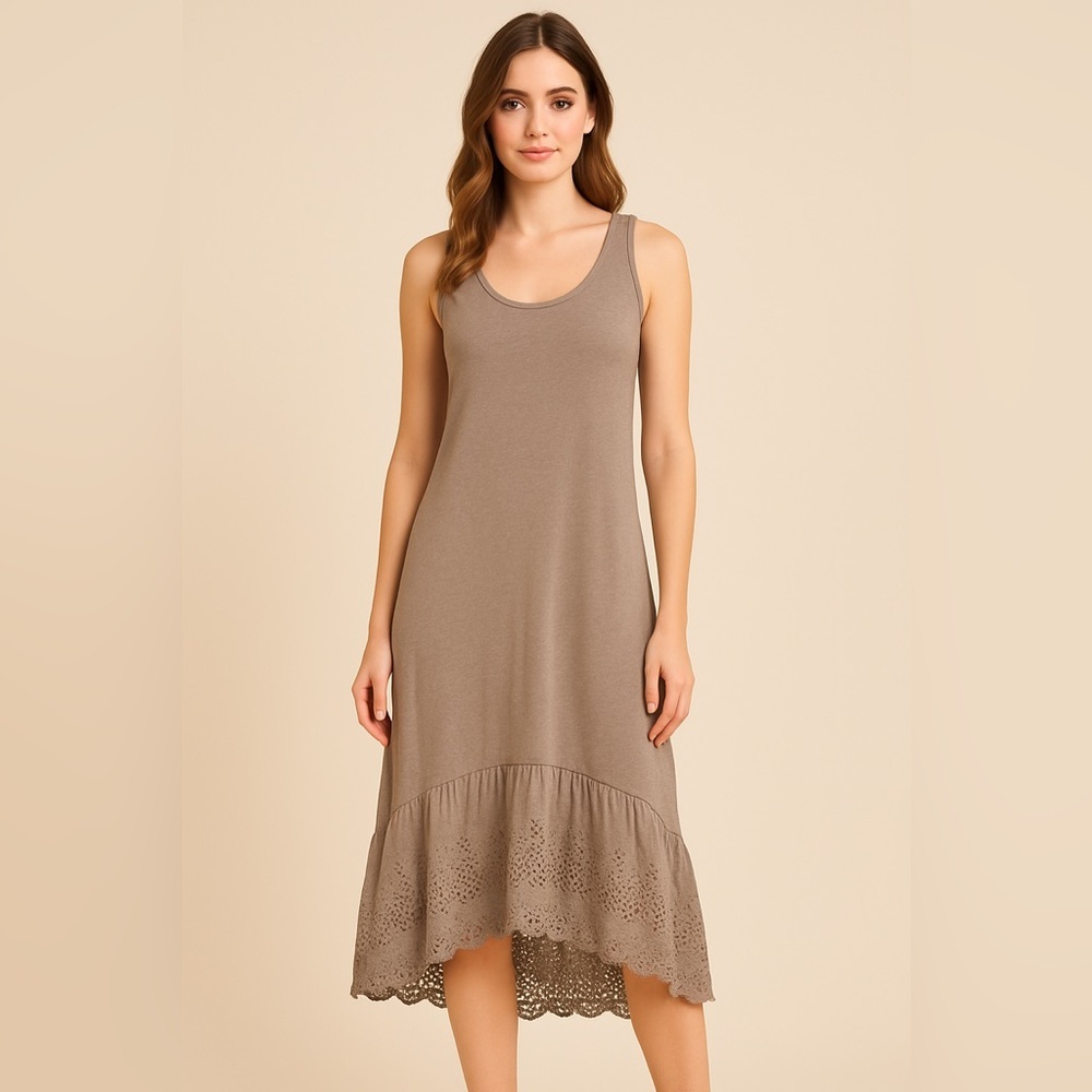 7 Agosto Made in Italy Taupe Eyelet High Low Dress Size M NWT Maxi